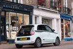 Renault Twingo Iconic 2017 года (UK)